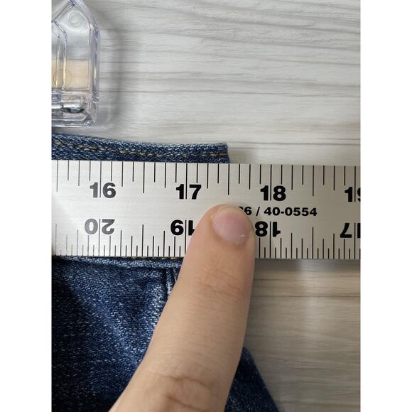 Lucky Brand Shorts Womens 9/29 Blue Denim Cutoff Raw Frayed Hem 5 Pocket Zip Fly - Picture 4 of 10